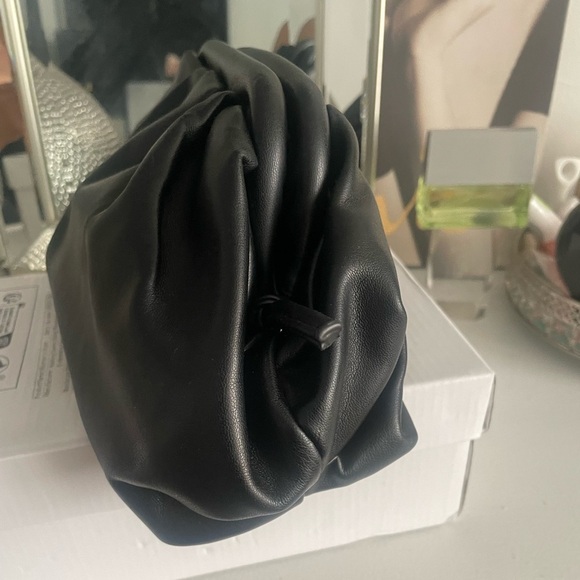 NWNT Black foux Leather Bag with Crescent Shape and shoulder strap - Picture 3 of 4